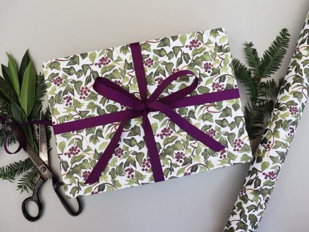 IVY CHRISTMAS WRAPPING PAPER Discount