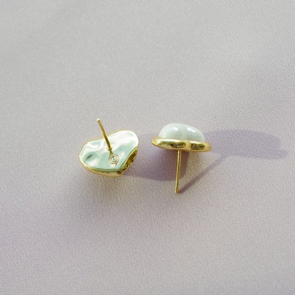 Porcelain Pearly White Heart Stud Earrings on Sale