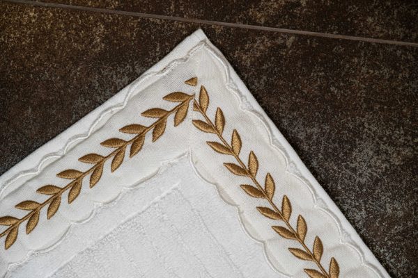 Golden Leaves Embroidery Cotton Bath Mat For Discount