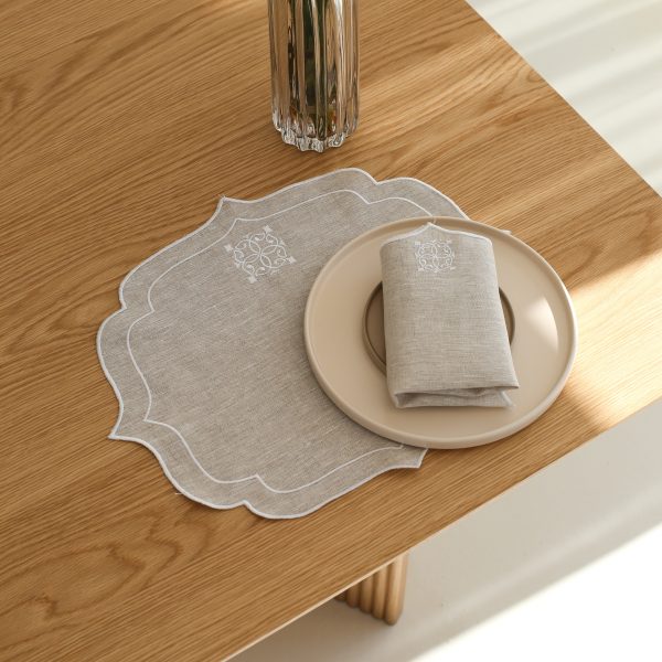 Beige Figura Linen Napkin (Set of 2) For Sale