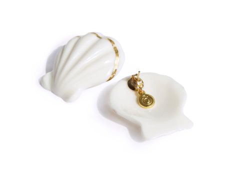 Porcelain Clam Shell Statement Stud Earrings Online