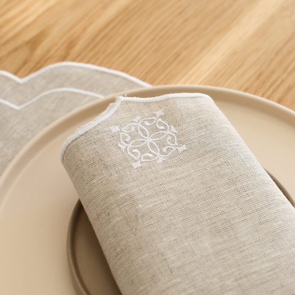 Beige Figura Linen Napkin (Set of 2) For Sale